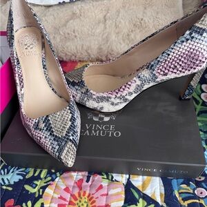 Vince Camuto Pink and Black Snakeskin Heels Never Worn